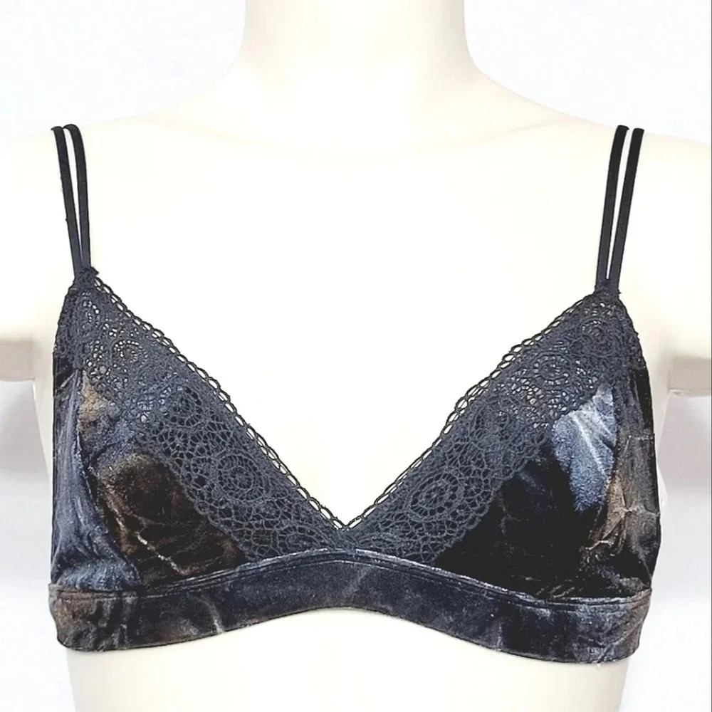 XS X-SMALL Xhilaration Wireless Velvet Velour Lounge Bralette Black NWT